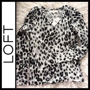 NWT Ann Taylor Loft Snow Leopard Puff Shoulder Top